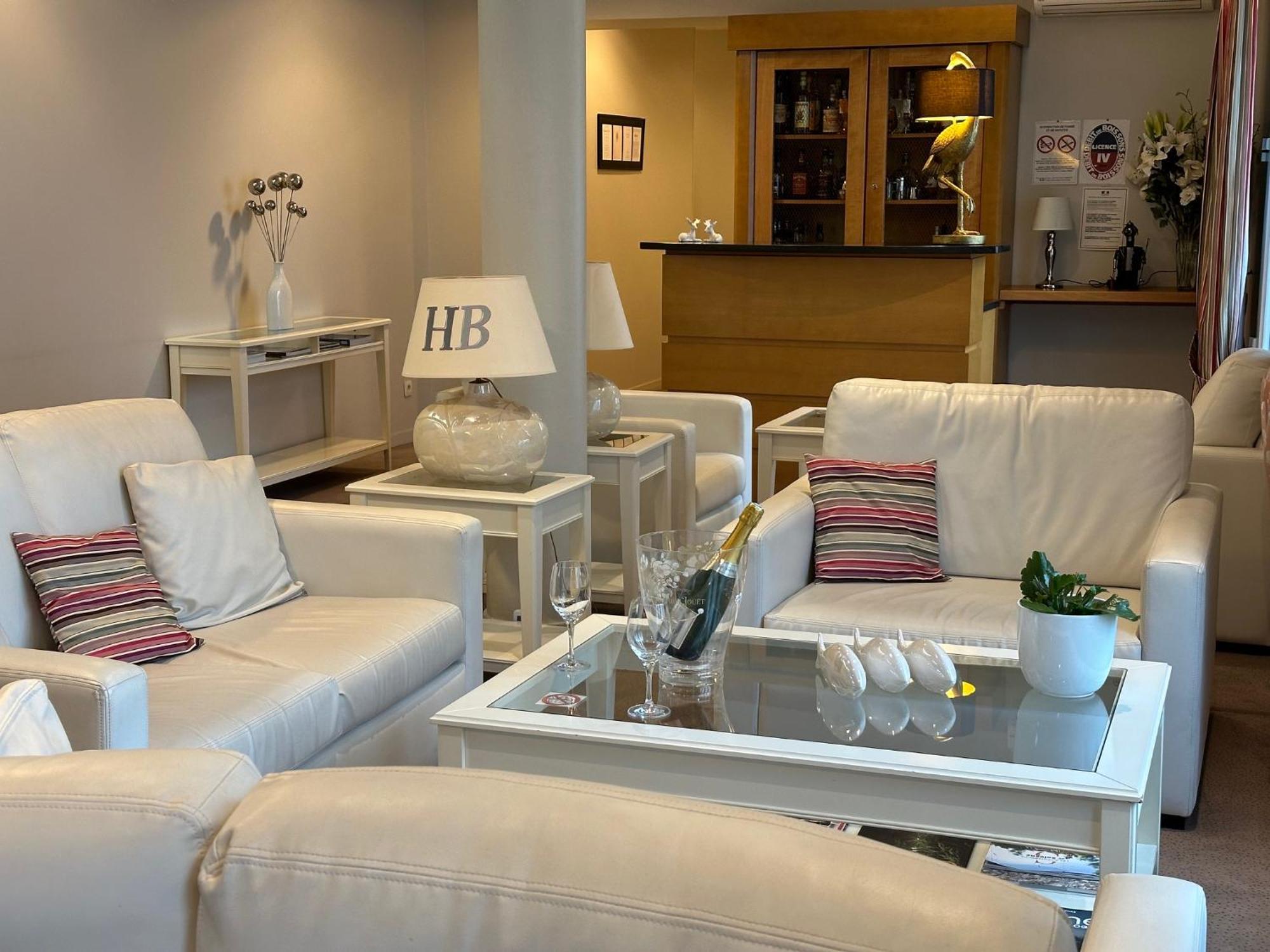Hotel Burgevin سولي-سوغ -لواغ المظهر الخارجي الصورة